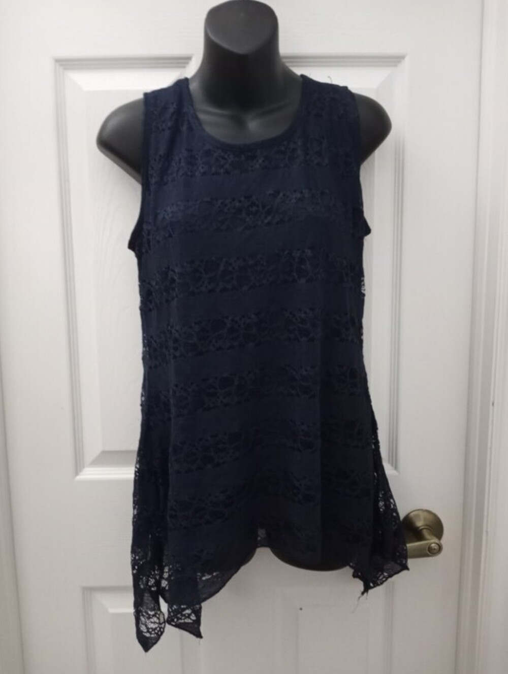 Shannon Ford NY Navy Lace Handkerchief Hem Sleeveless Top